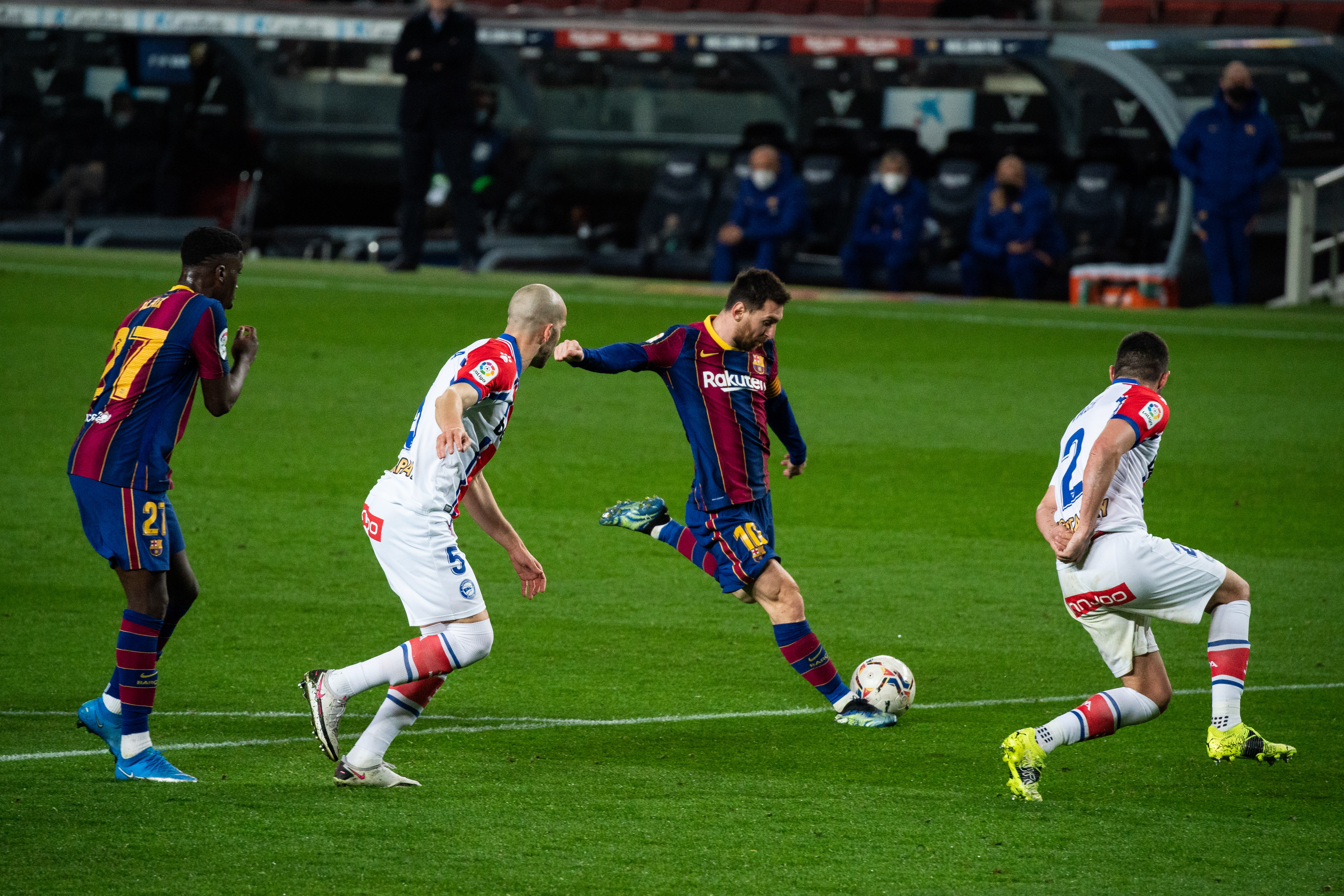 足和球员适 足和球员适