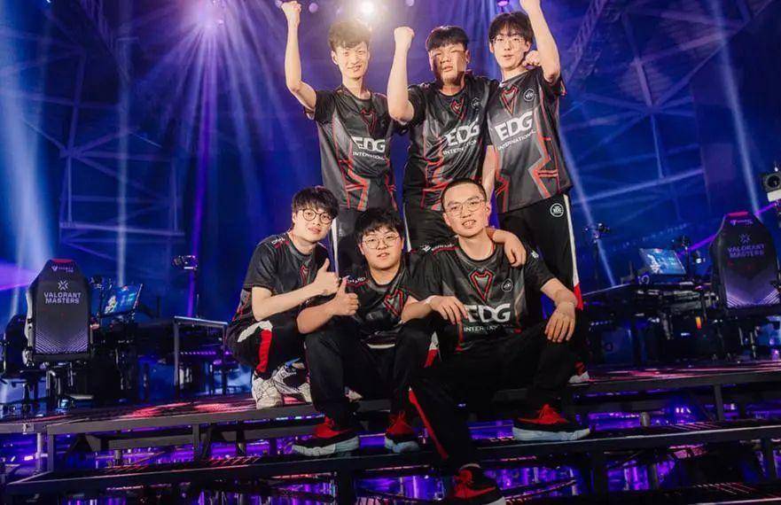 青岛红狮 青岛红狮