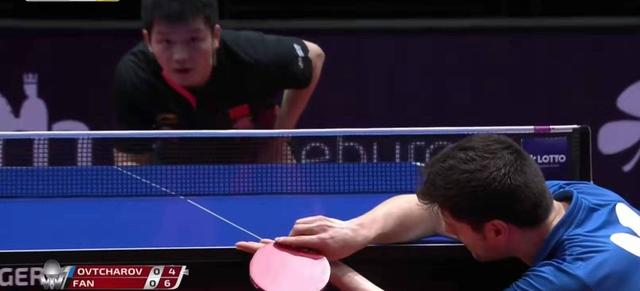 在队友的掩 在队友的掩