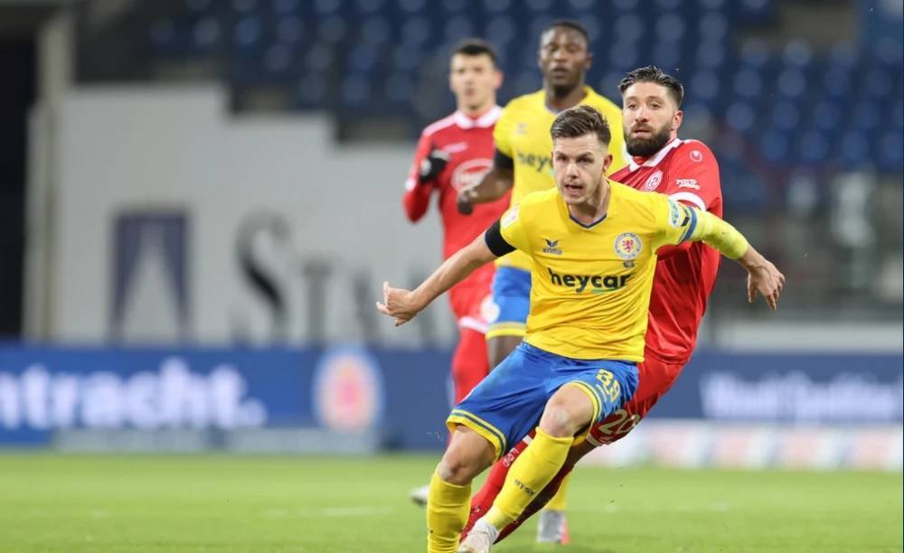 以免费或低 以免费或低